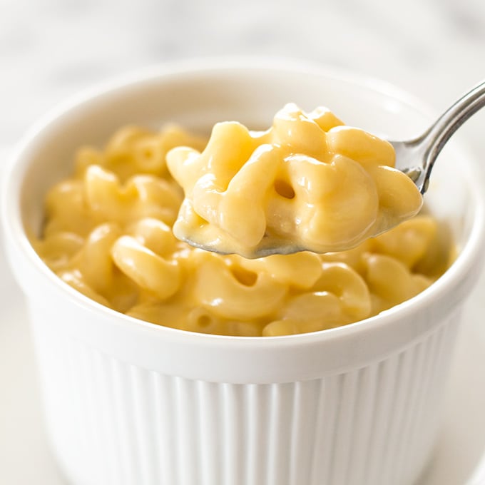 Pantry Staples to Perfection: Craft a Creamy Mac and Cheese for One